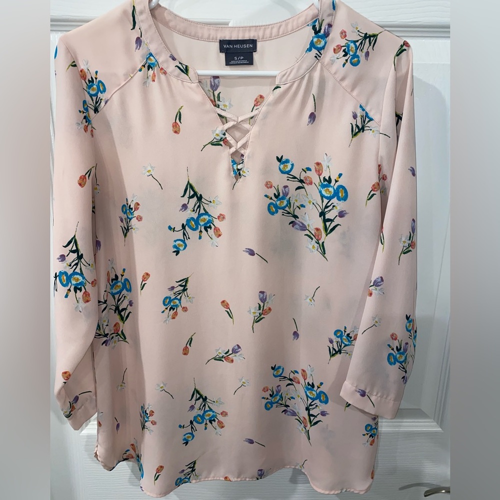 Van Heusen Women's Blouse - Light Pink with Blue Floral